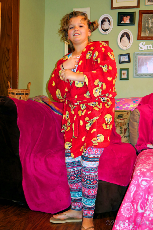 Laid Back Pose With Tweety Bird Spa Robe Laid Back Pose With Tweety Bird Spa Robe