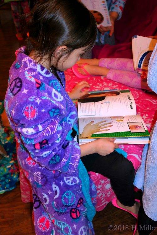 Learning About The Different Types Of Nail Art Learning About The Different Types Of Nail Art