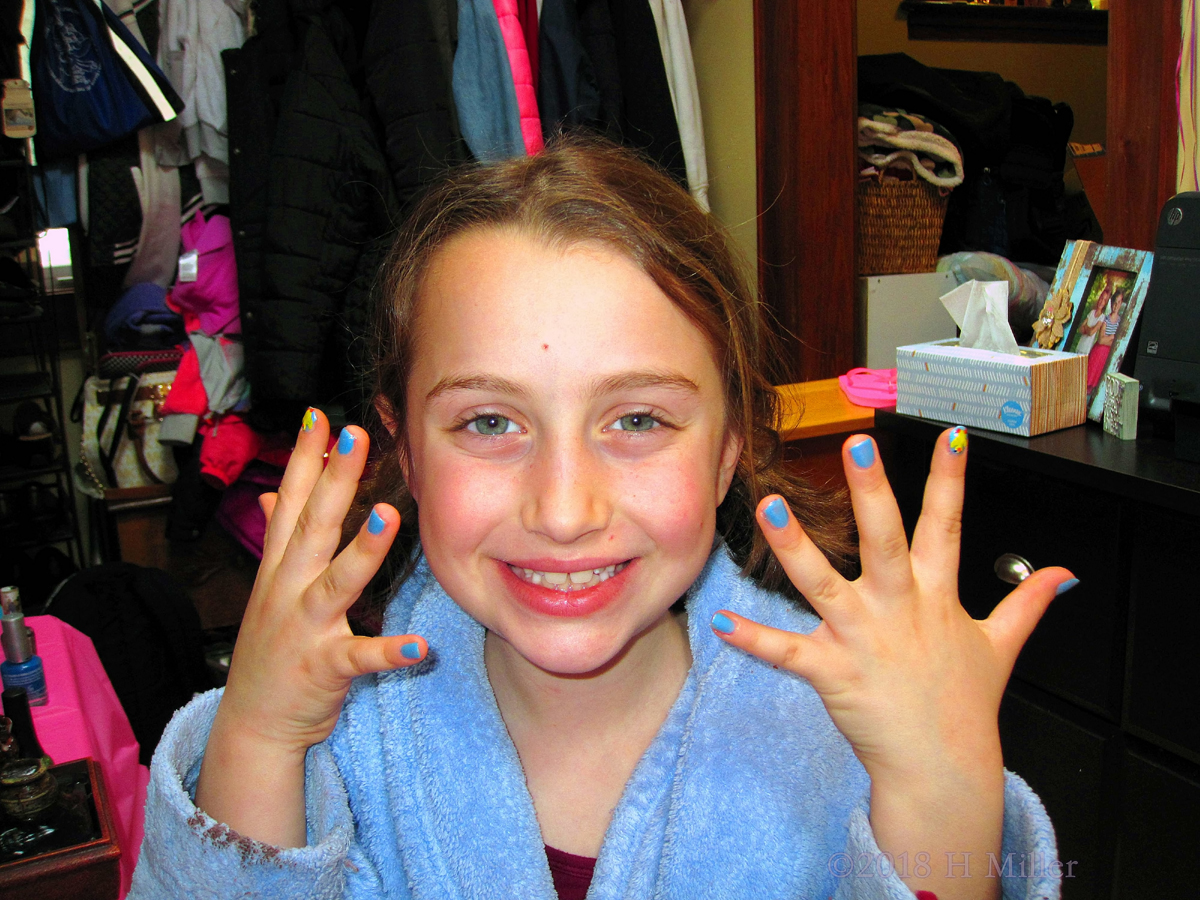 Blue Spa Robe And An Awesome Kids Manicure At The Spa Party For Kids! 1
