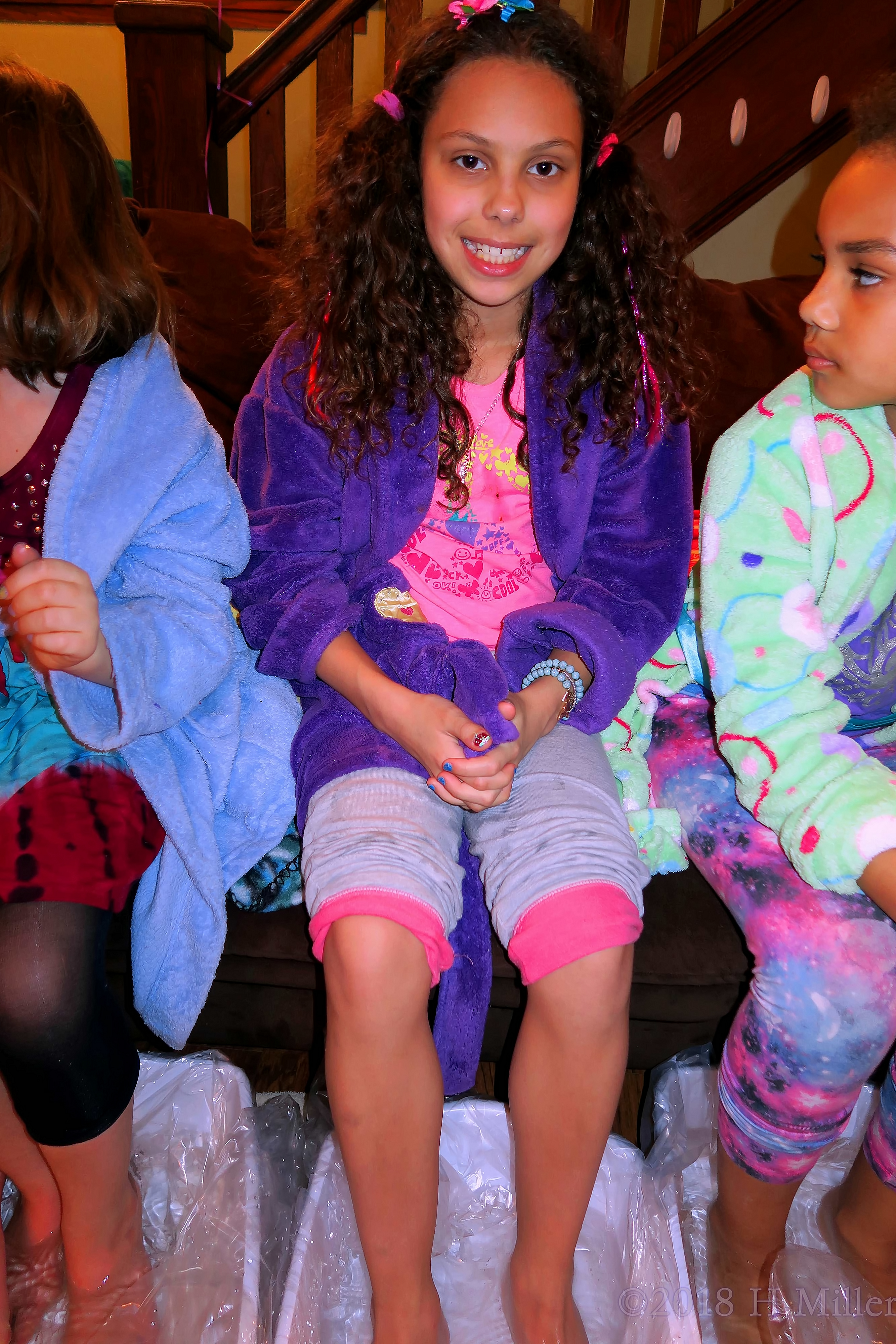 Big Smile On Spa Girl During Kids Pedi Footbaths Big Smile On Spa Girl During Kids Pedi Footbaths