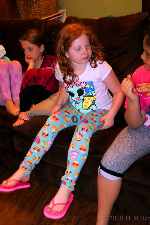 Spa Girl Sitting On The Spa Couch Spa Girl Sitting On The Spa Couch