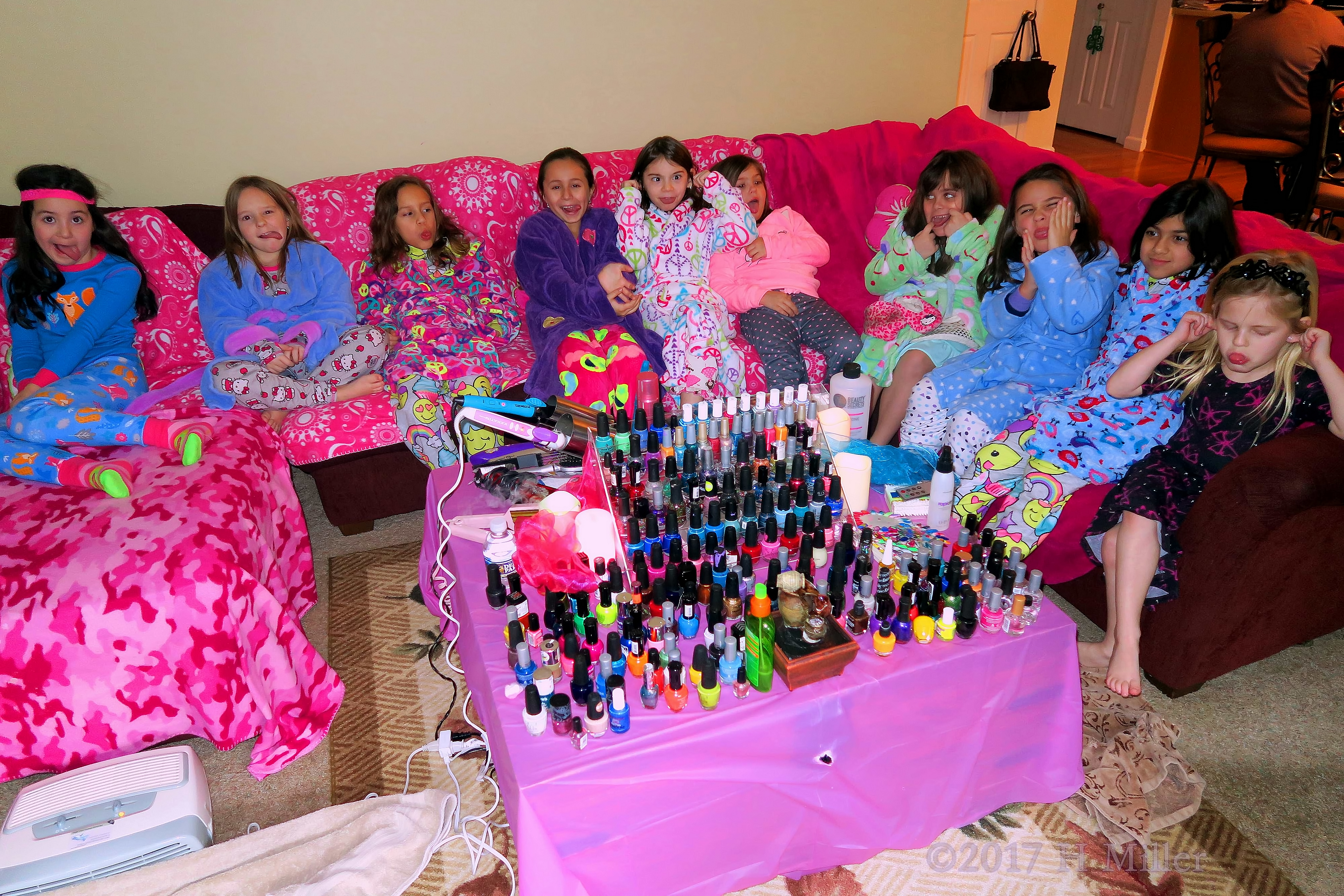 Having Fun At The Girls Spa! Having Fun At The Girls Spa!