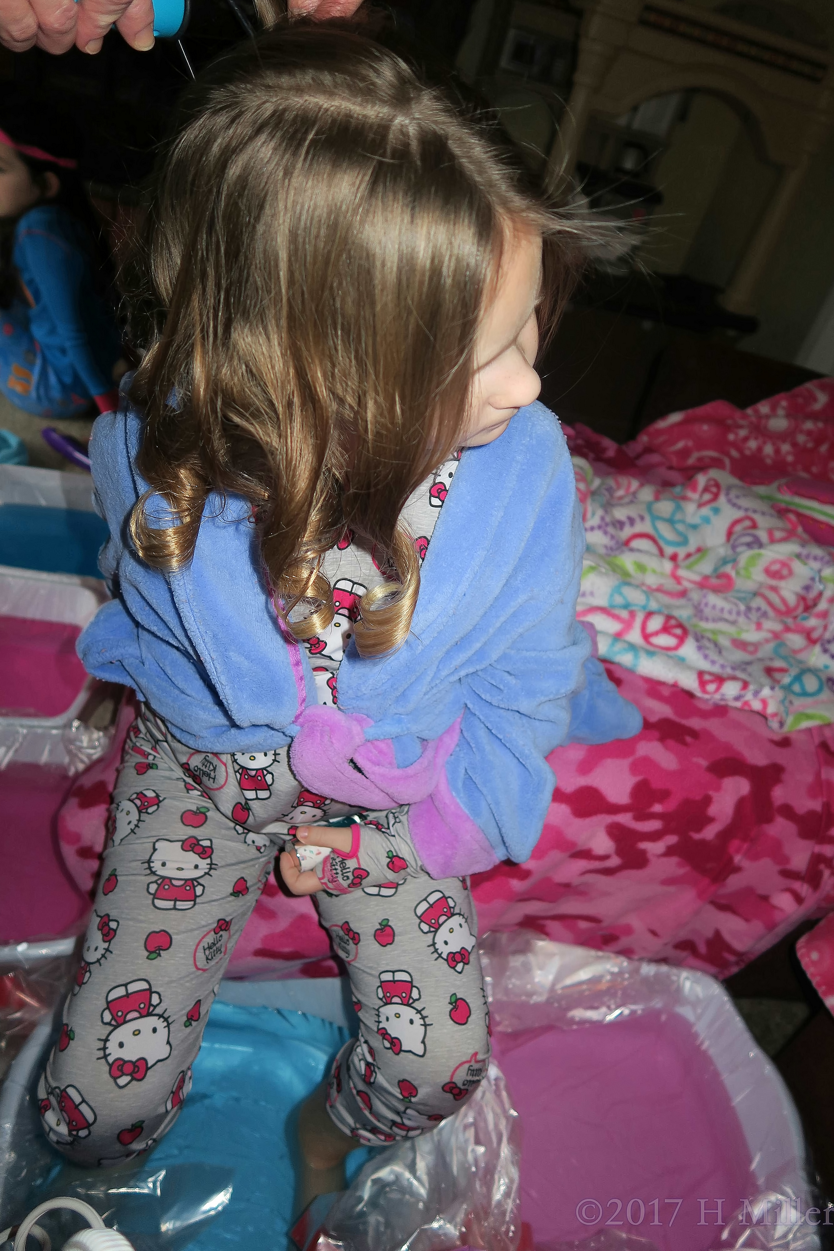 Straight Hair Gently Curling At The Edges! Beautiful Kids Hairstyle. 4