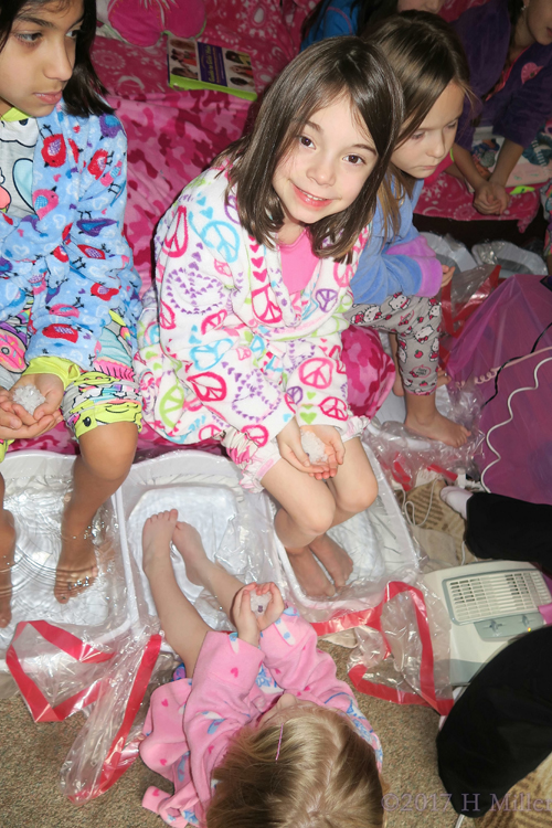 Madison Getting A Kids Pedicure With Her Friends