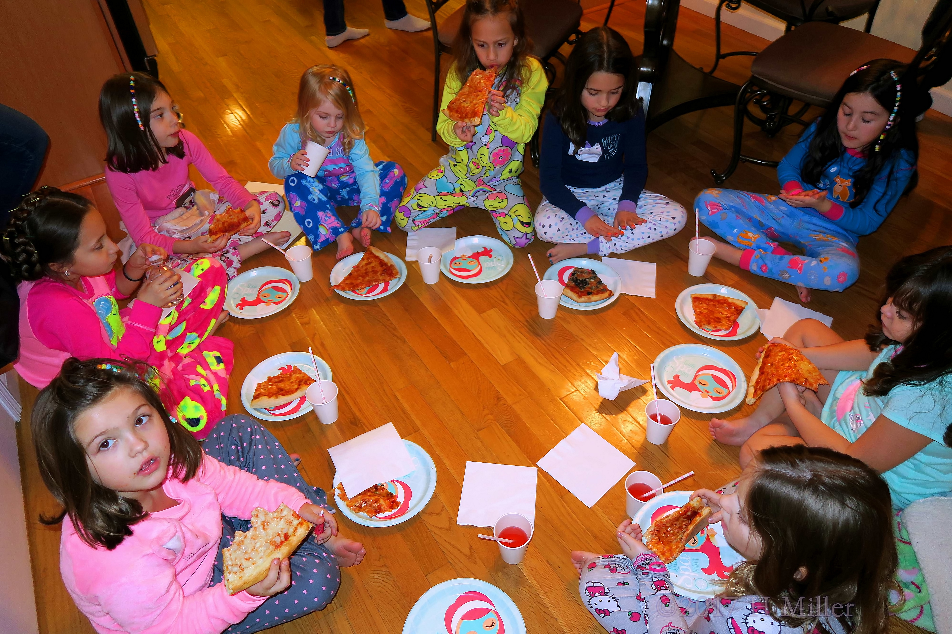 Nothing Better Than Chilling With Your Friends And Pizza Nothing Better Than Chilling With Your Friends And Pizza