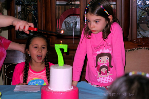 Count To Ten And The Birthday Girl Makes A Wish Count To Ten And The Birthday Girl Makes A Wish