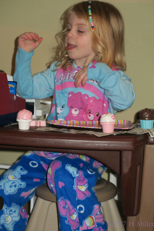 Mmm... That's Tasty Mmm... That's Tasty