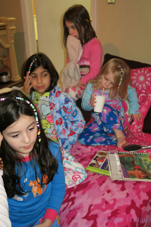 These Beaded Girls Hairstyles Are Cute And Colorful! These Beaded Girls Hairstyles Are Cute And Colorful!