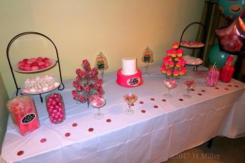 Who Else Is In Love With This Kids Spa Dessert Table! Who Else Is In Love With This Kids Spa Dessert Table!