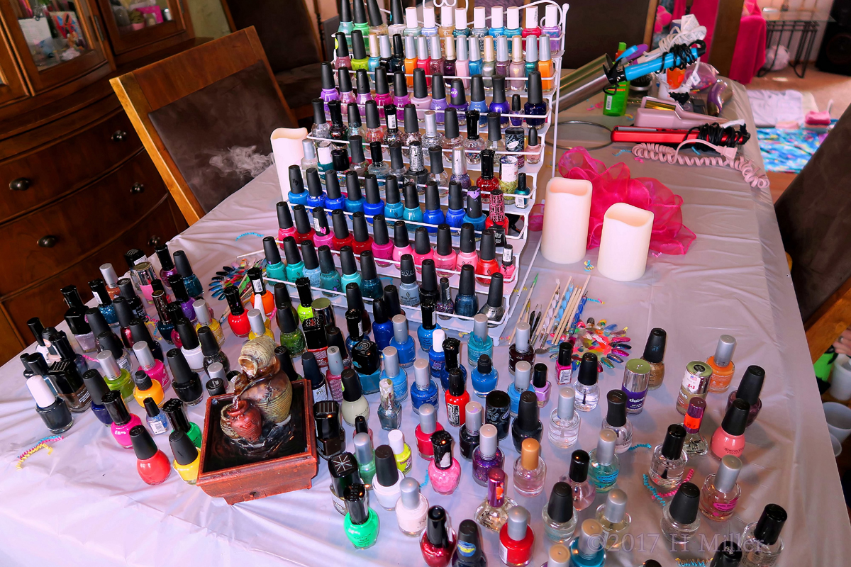 Kids Mini Manis Will Be Lot Of Fun With This Many Nail Polishes!