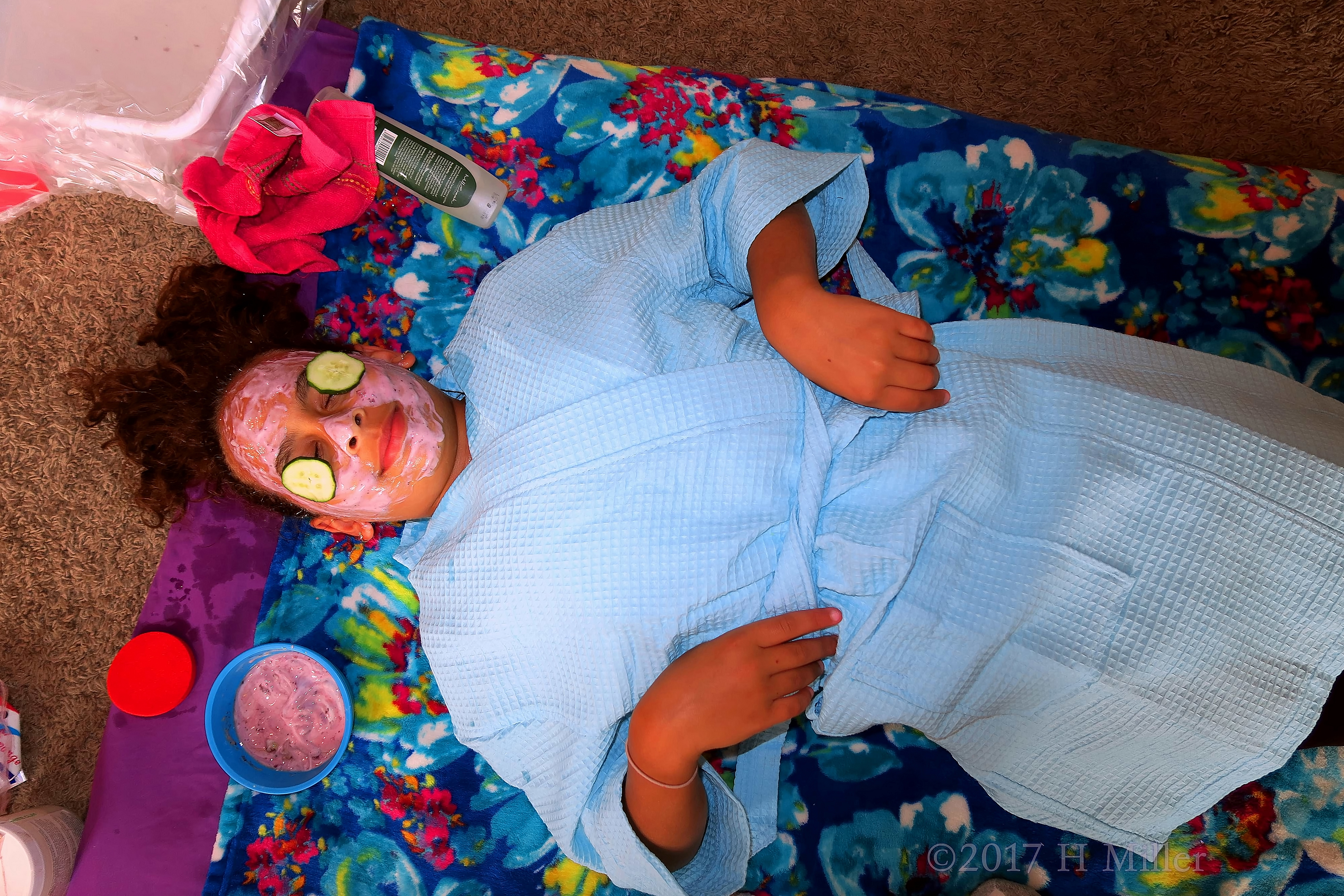 The Soothingness Of The Cucumber With The Kids Facial Masque Is So Relaxing! The Soothingness Of The Cucumber With The Kids Facial Masque Is So Relaxing!