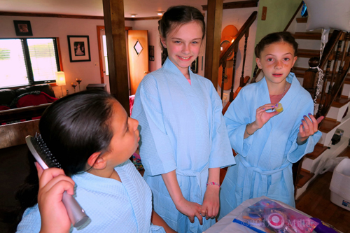 Busy With Their Craft And Hair Styling Activties At The Kids Spa Party Busy With Their Craft And Hair Styling Activties At The Kids Spa Party