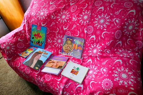 Nail Art Books Make It Creative And Easy To Get Awesome Ideas For Their Own Nail Designs Nail Art Books Make It Creative And Easy To Get Awesome Ideas For Their Own Nail Designs