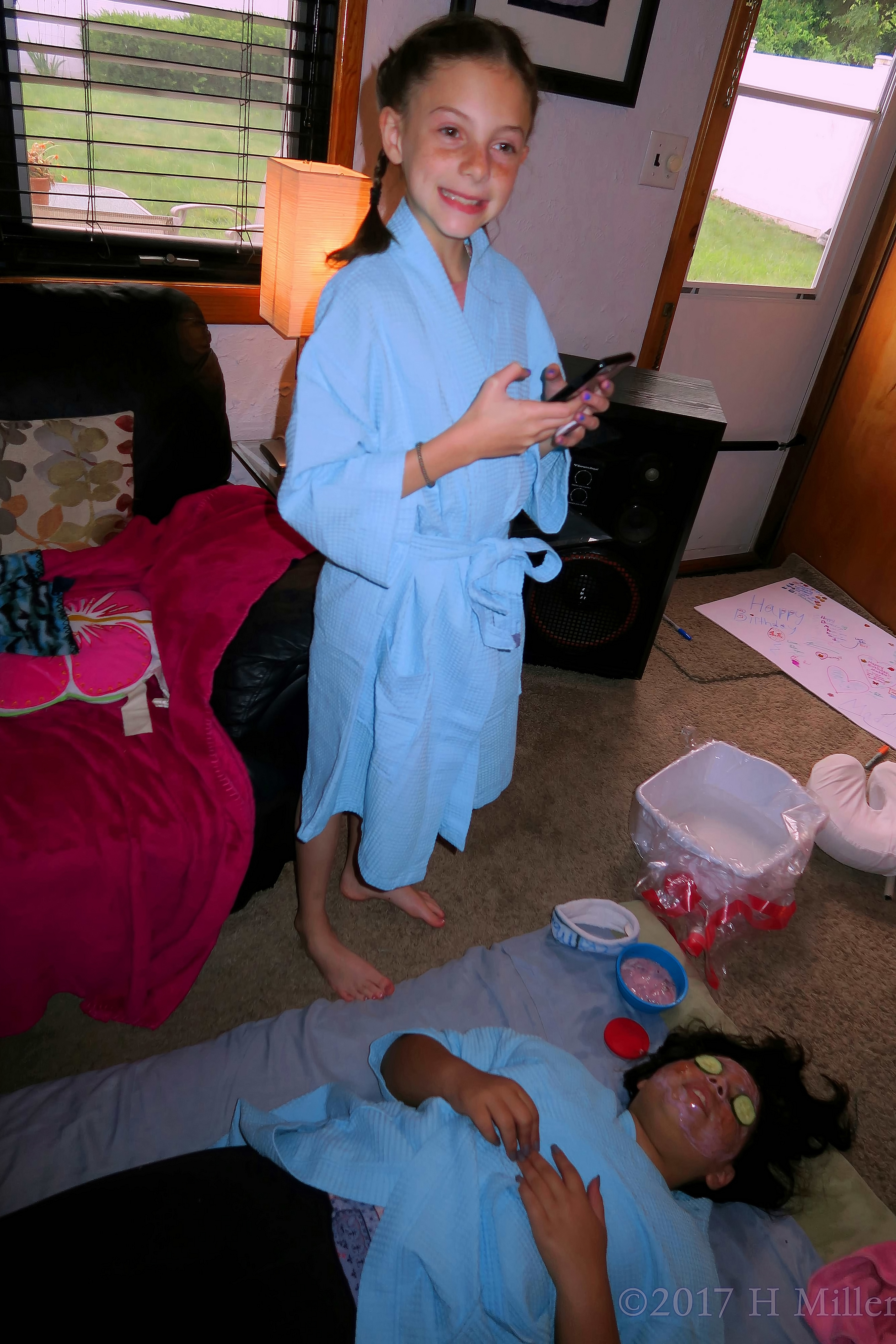 Enjoying Facial Activities At The Kids Spa Enjoying Facial Activities At The Kids Spa