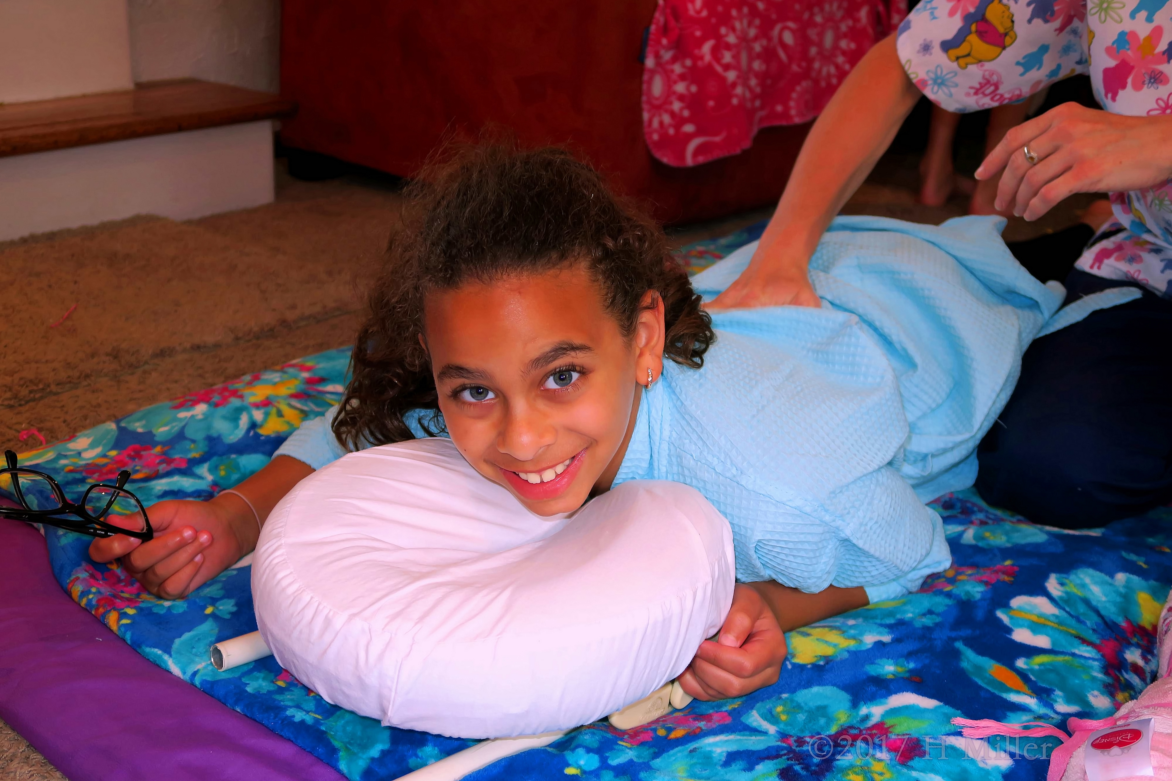 Kids Massage Session, Feels Relaxing! Kids Massage Session, Feels Relaxing!