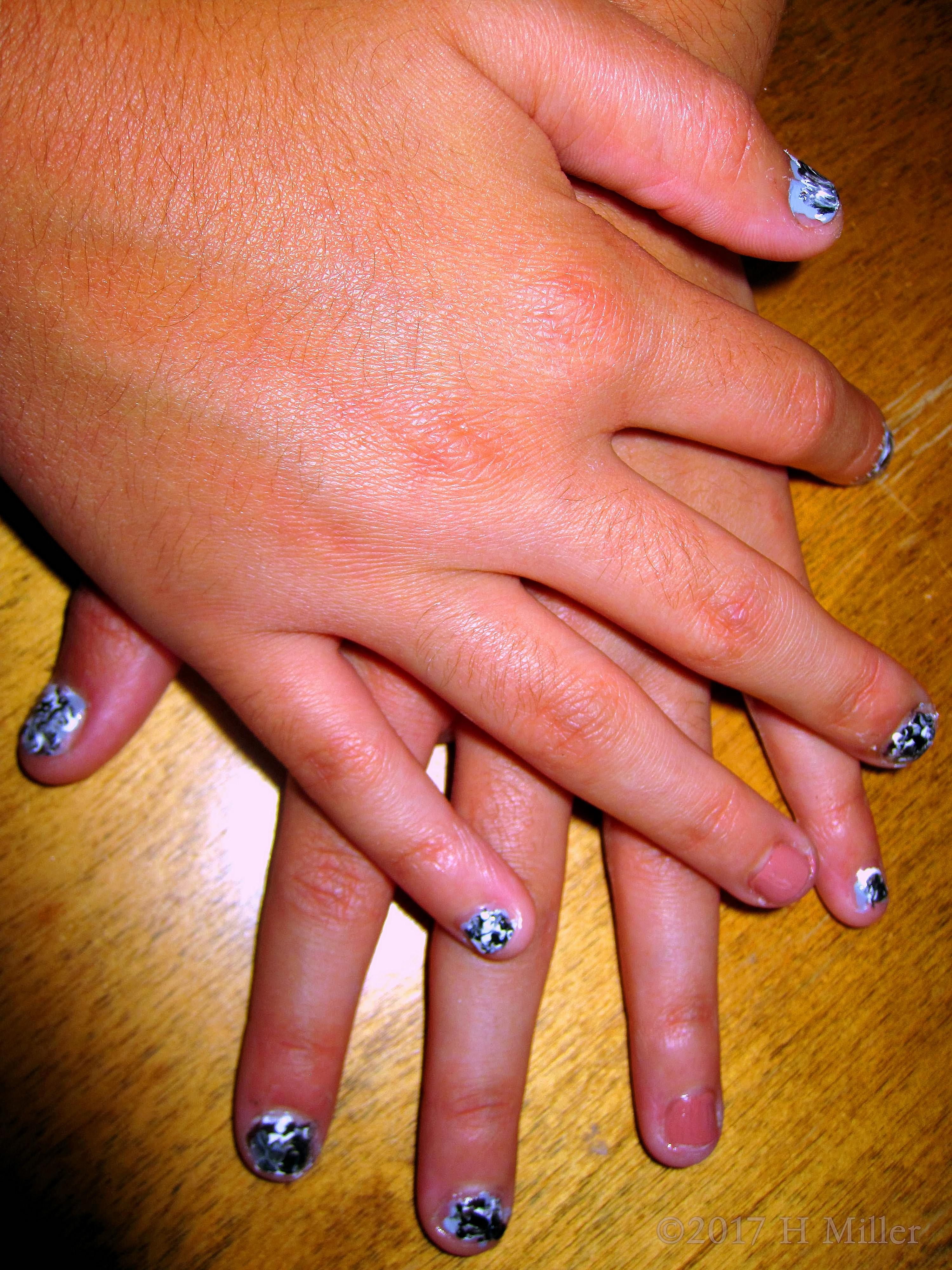 Simple Amidst Glamorous, Cool Marbled Nail Design Simple Amidst Glamorous, Cool Marbled Nail Design