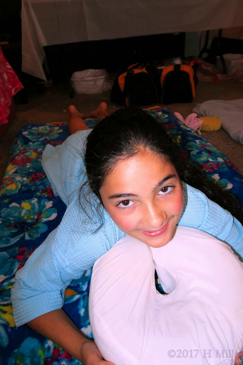 During Her Kids Massage At The Kids Spa! During Her Kids Massage At The Kids Spa!