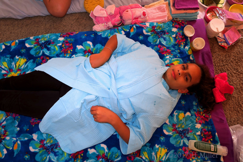 She's Sure Relaxed After The Girls Facial She's Sure Relaxed After The Girls Facial