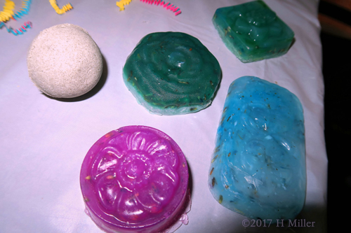 The Spa Party Was So Much Fun With These Kids Crafts Projects! Soap And Fizzy Bath Bombs Came Out Beautiful
