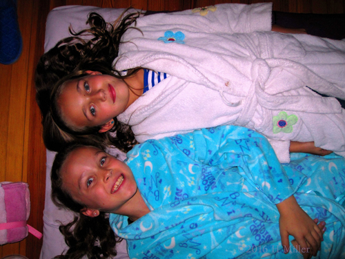 Kids Facials With Friends! Kids Facials With Friends!