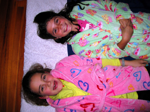 These Friends Are Ready For Facials! These Friends Are Ready For Facials!