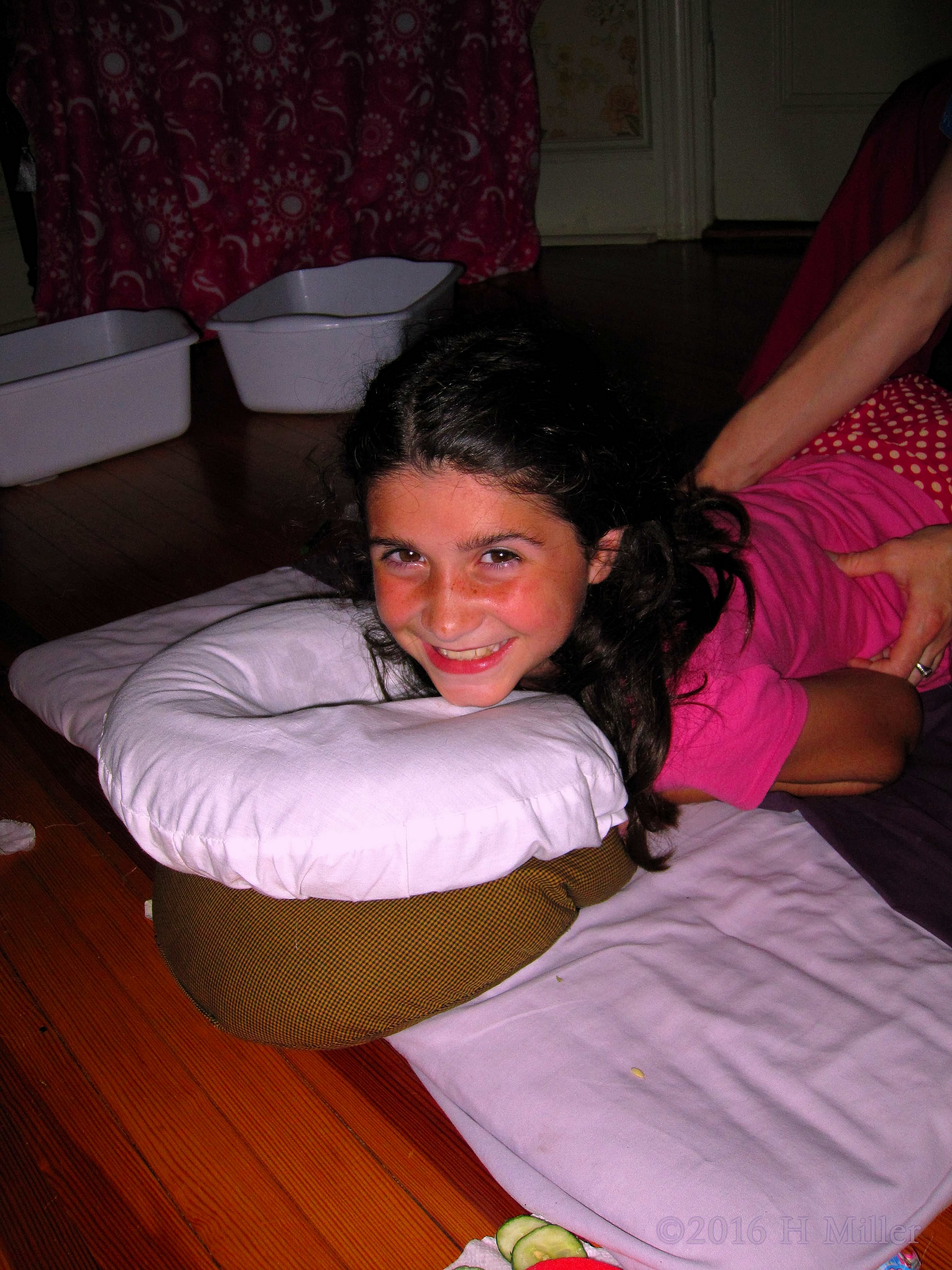 She's Loving Her Kids Massage! She's Loving Her Kids Massage!