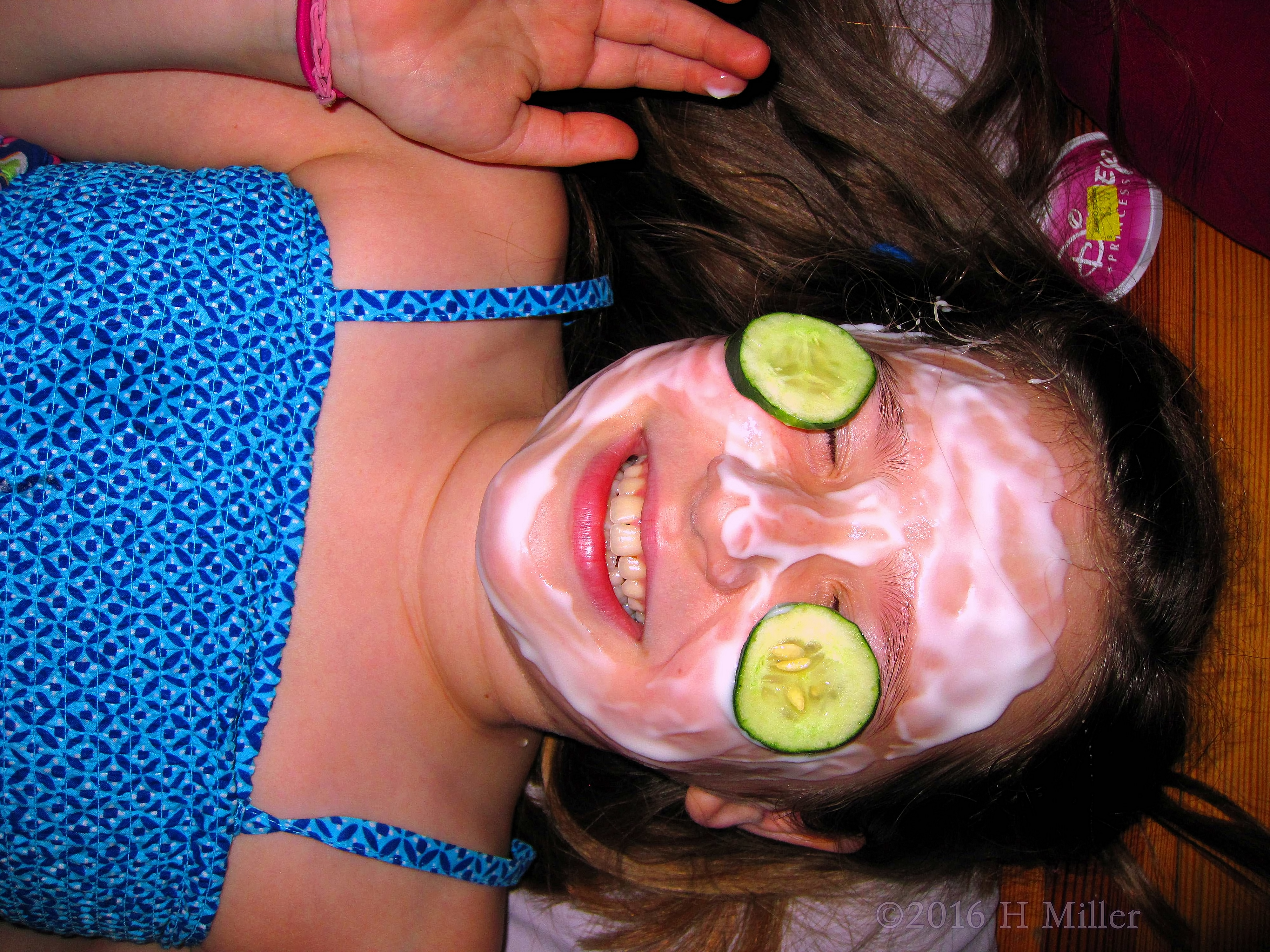 She's Loving The Homemade Vanilla Yogurt Facial! She's Loving The Homemade Vanilla Yogurt Facial!