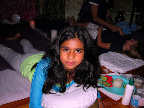 She Loved Her Girls Spa Massage She Loved Her Girls Spa Massage