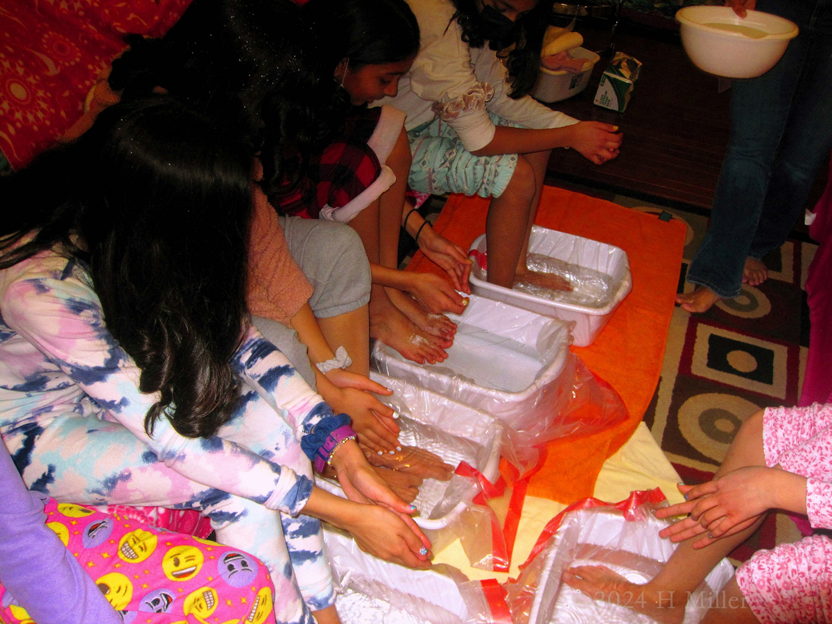 Kids Spa Birthday Party For Malli! 