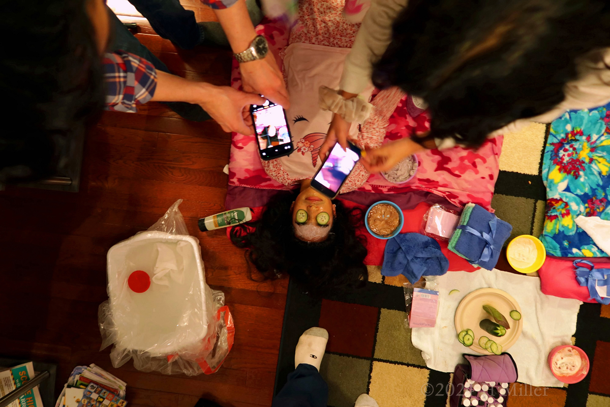 Kids Spa Birthday Party For Malli! 