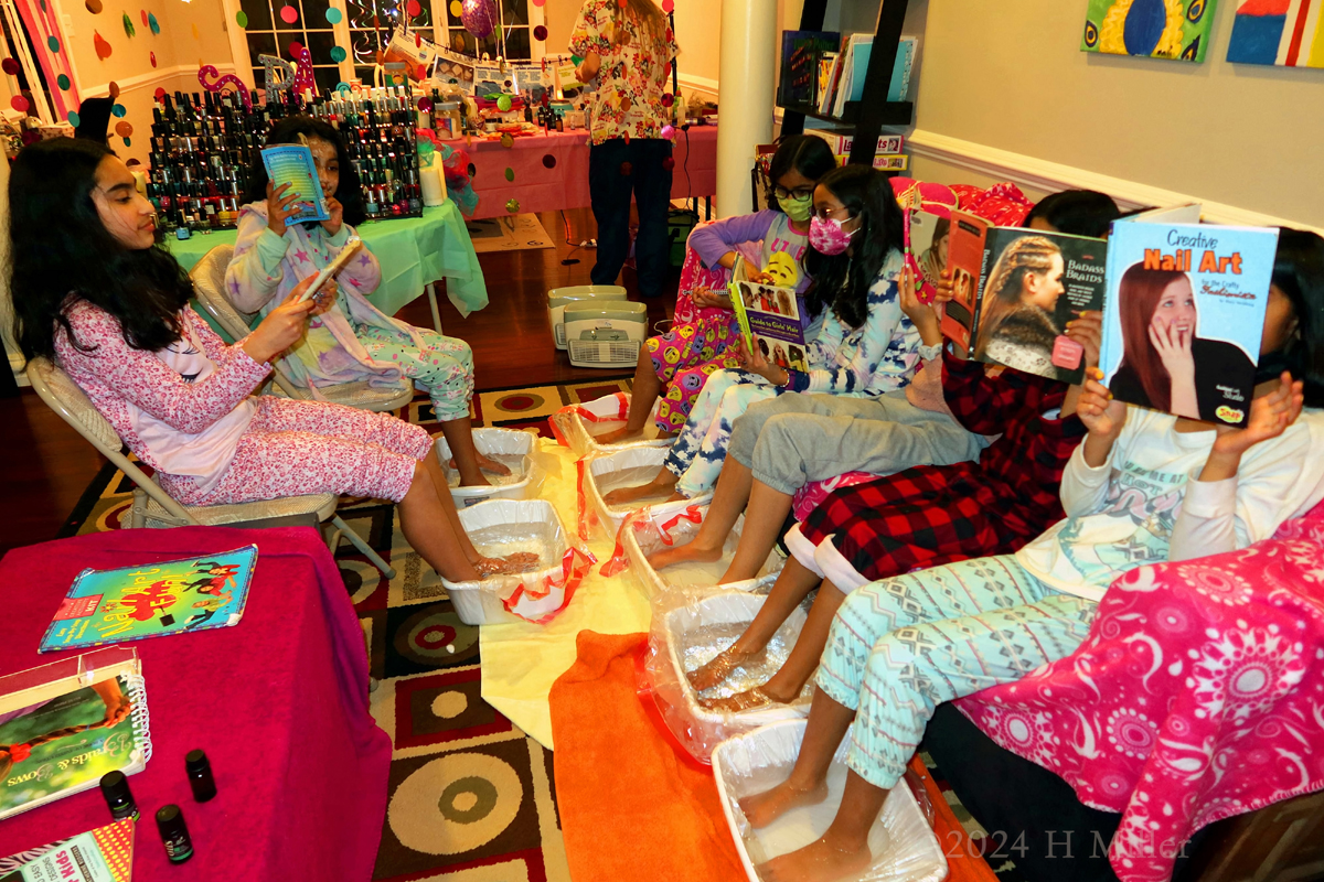 Kids Spa Birthday Party For Malli! 