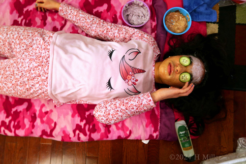 Kids Spa Birthday Party For Malli! Kids Spa Birthday Party For Malli!