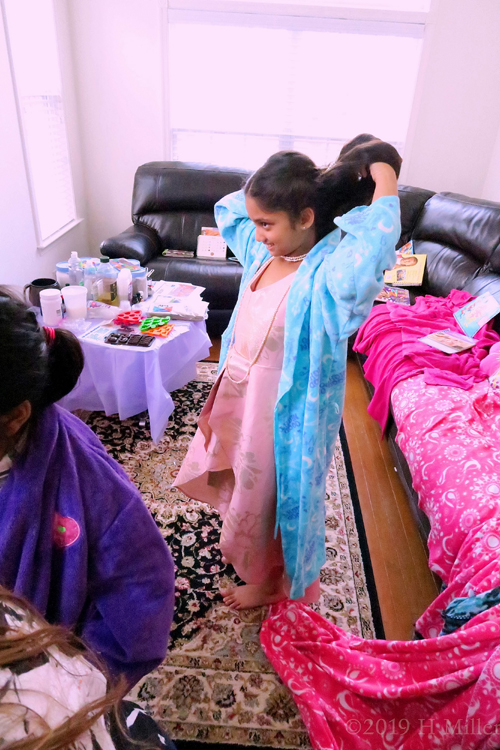 Kids Are Busy Picking Their Favorite Spa Robes Kids Are Busy Picking Their Favorite Spa Robes