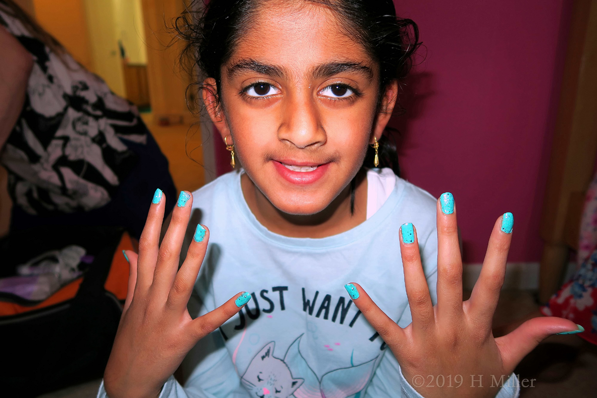 Cute Turquise Blue Kids Manicure 