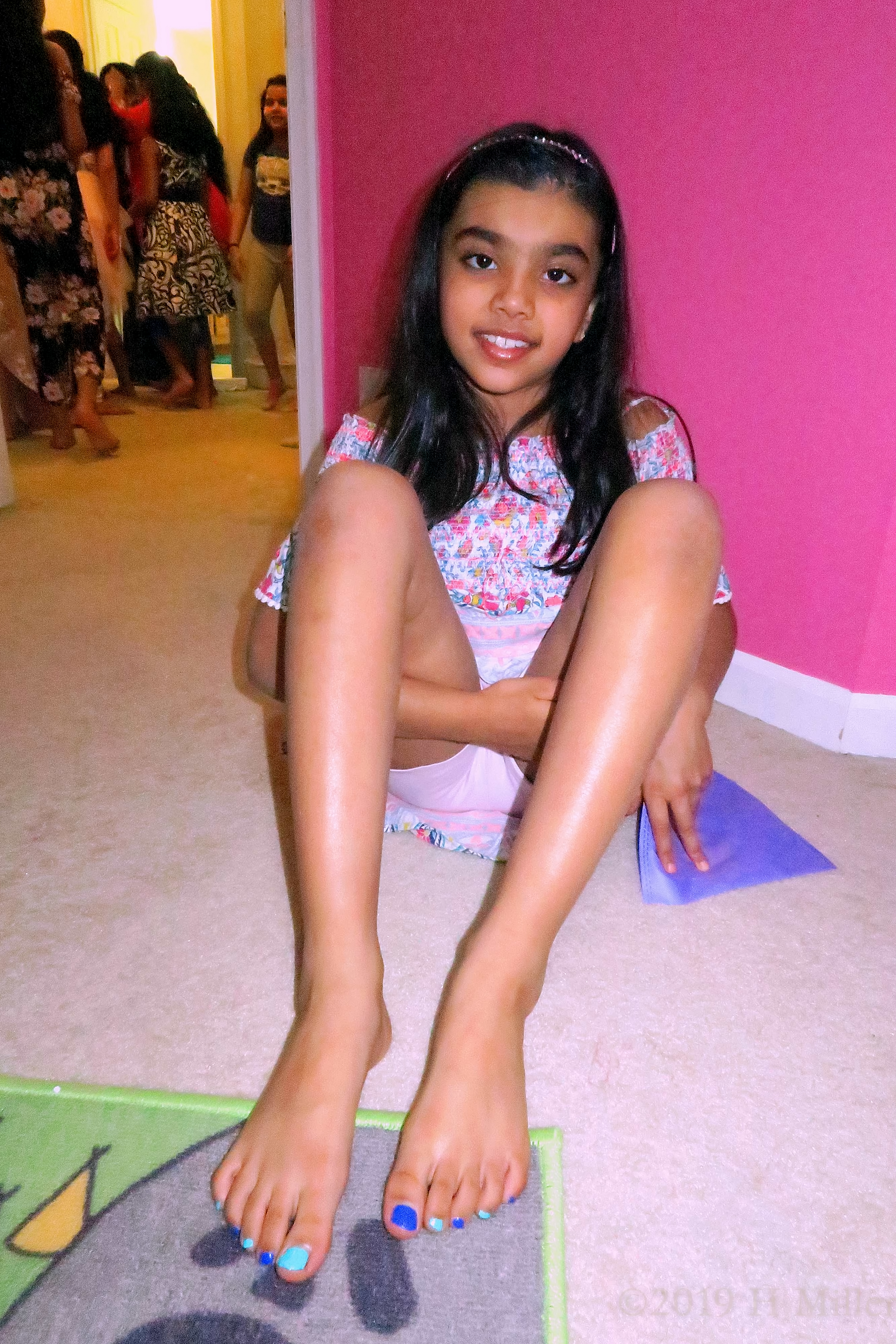 Amazing Pedicure For Girls! Amazing Pedicure For Girls!