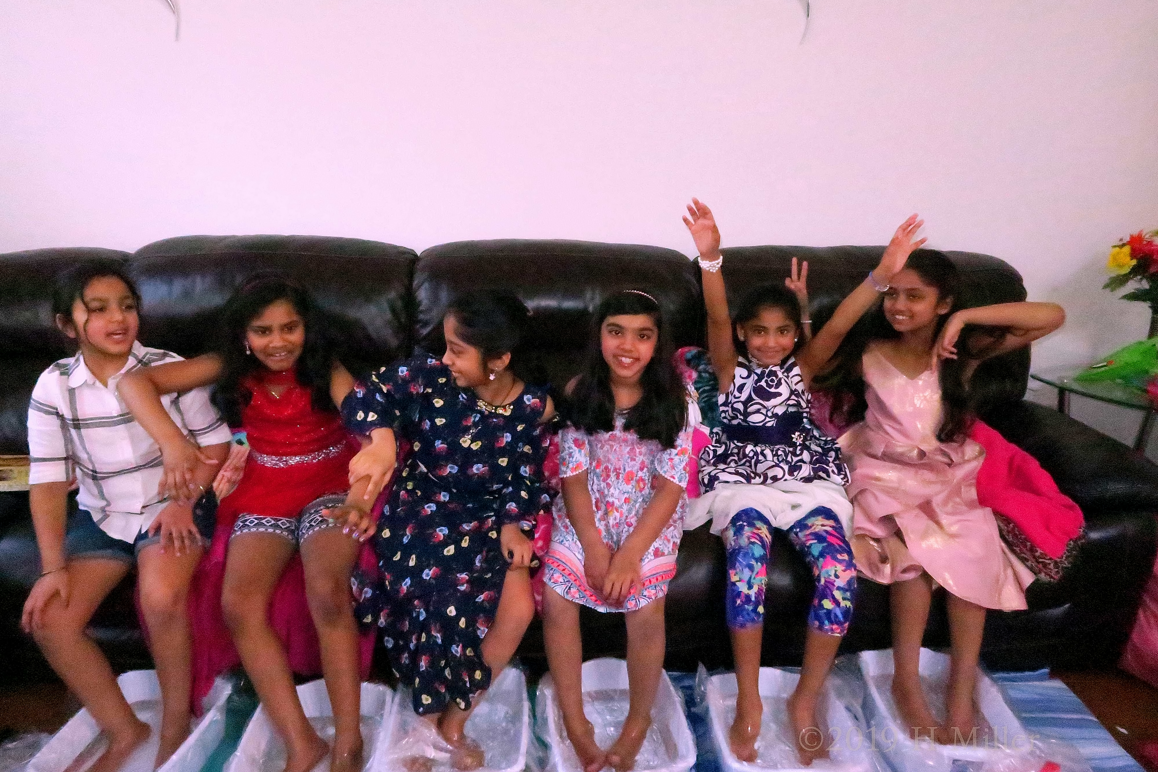 Girls Are Excited To Take A Group Photo During Pedicures For Girls! Girls Are Excited To Take A Group Photo During Pedicures For Girls!