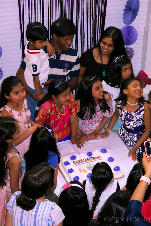 Cool! Smiling Faces To Capture The Big Moment! Cool! Smiling Faces To Capture The Big Moment!