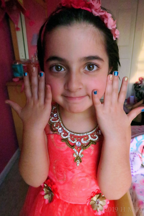 Joyfully She Is Showing Her New Girls Mini Mani! Joyfully She Is Showing Her New Girls Mini Mani!