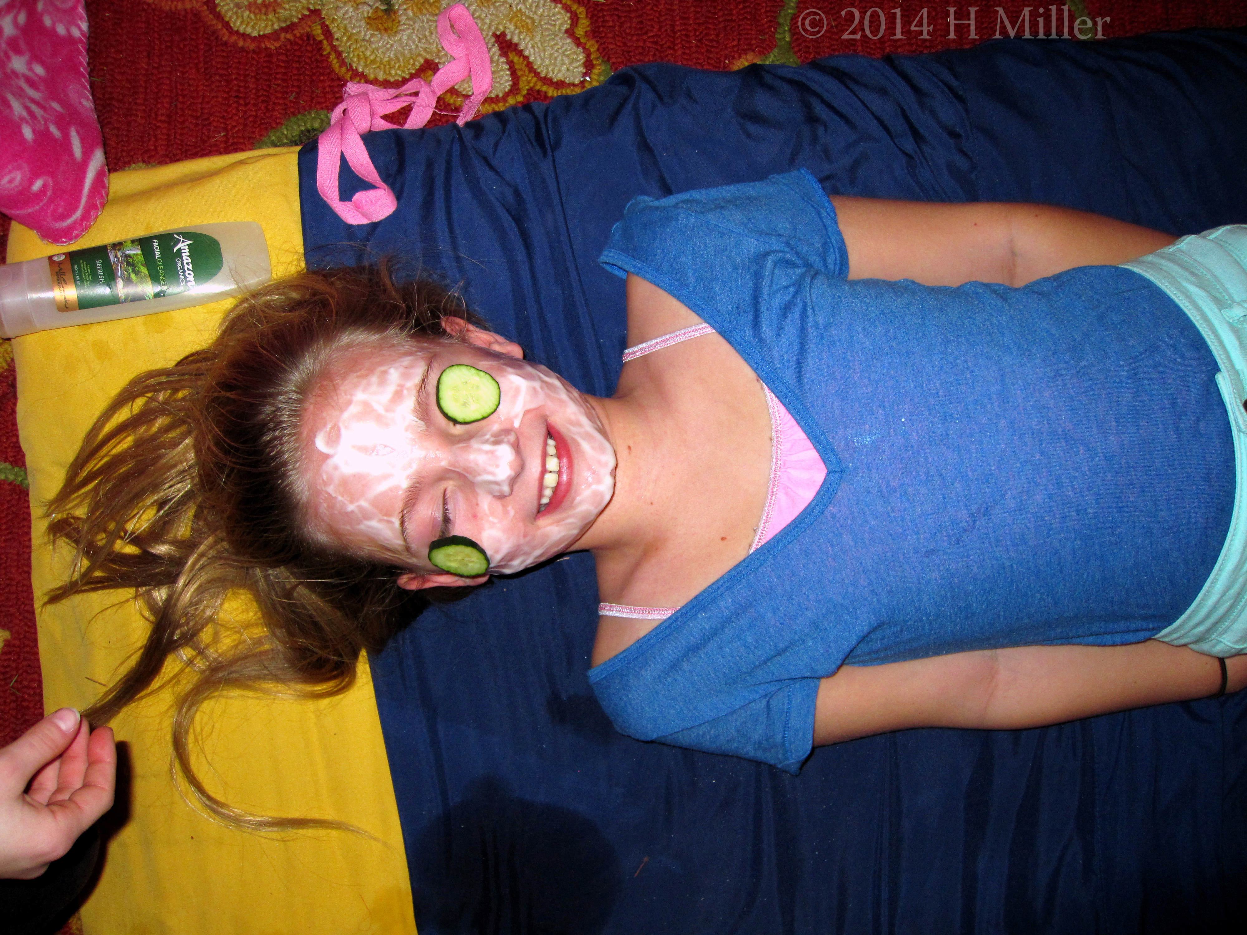 Home Spa Party Facial Cuke Won't Stay Put! Home Spa Party Facial Cuke Won't Stay Put!