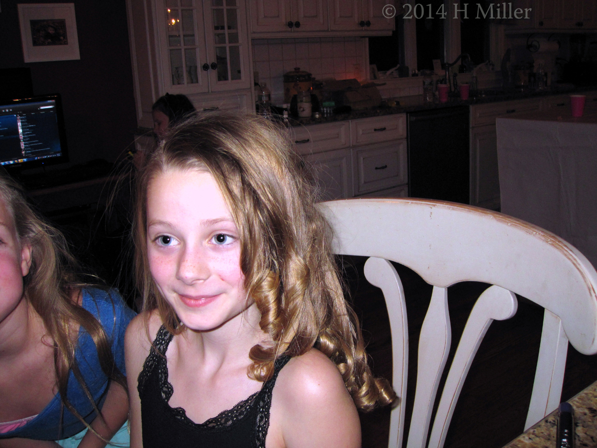 Mara's Hair Styled In Curls Mara's Hair Styled In Curls