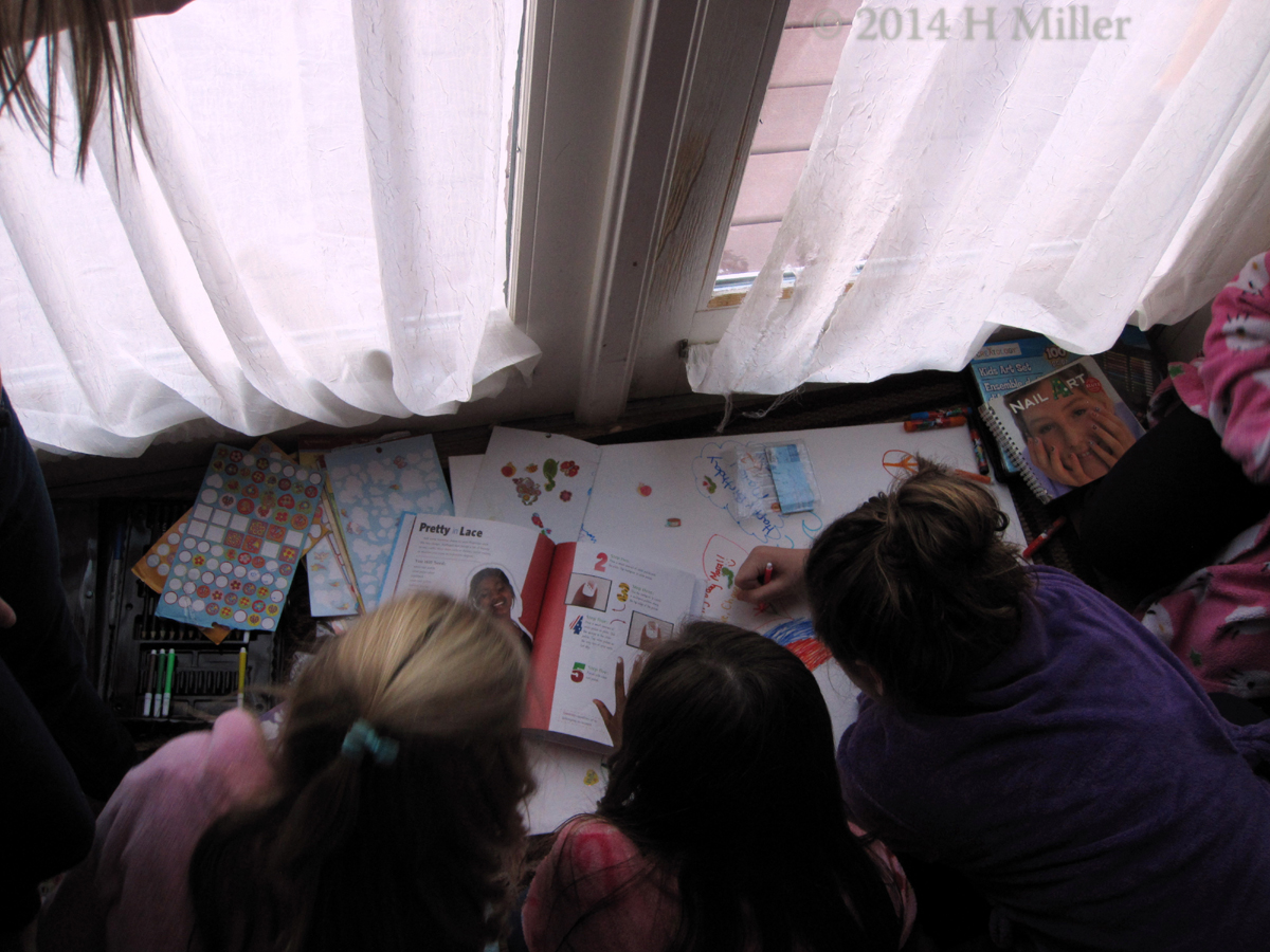 The Girls Make Mara's Spa Birthday Card The Girls Make Mara's Spa Birthday Card