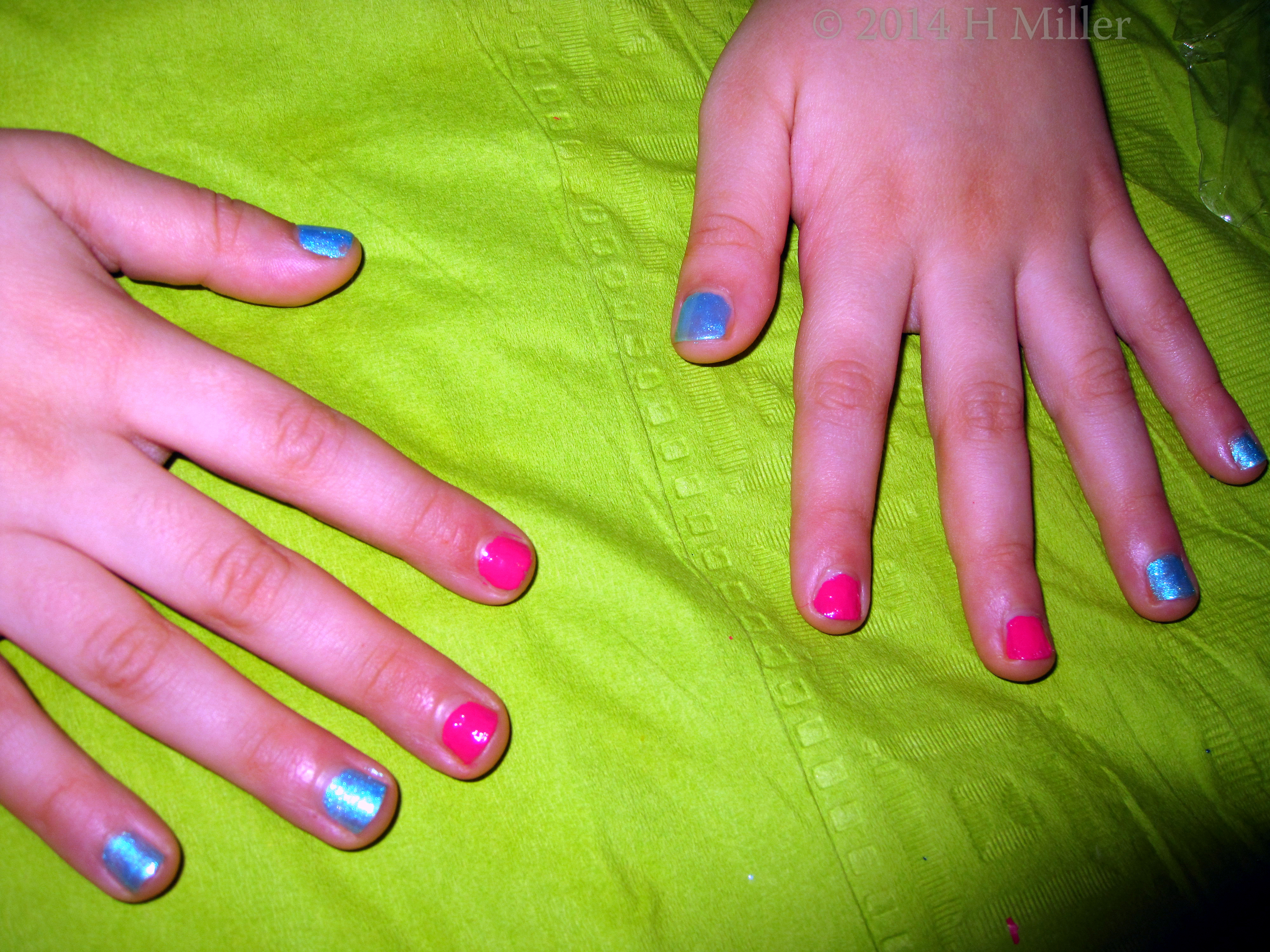 Blue Metallic And Hot Pink Nail Art Blue Metallic And Hot Pink Nail Art