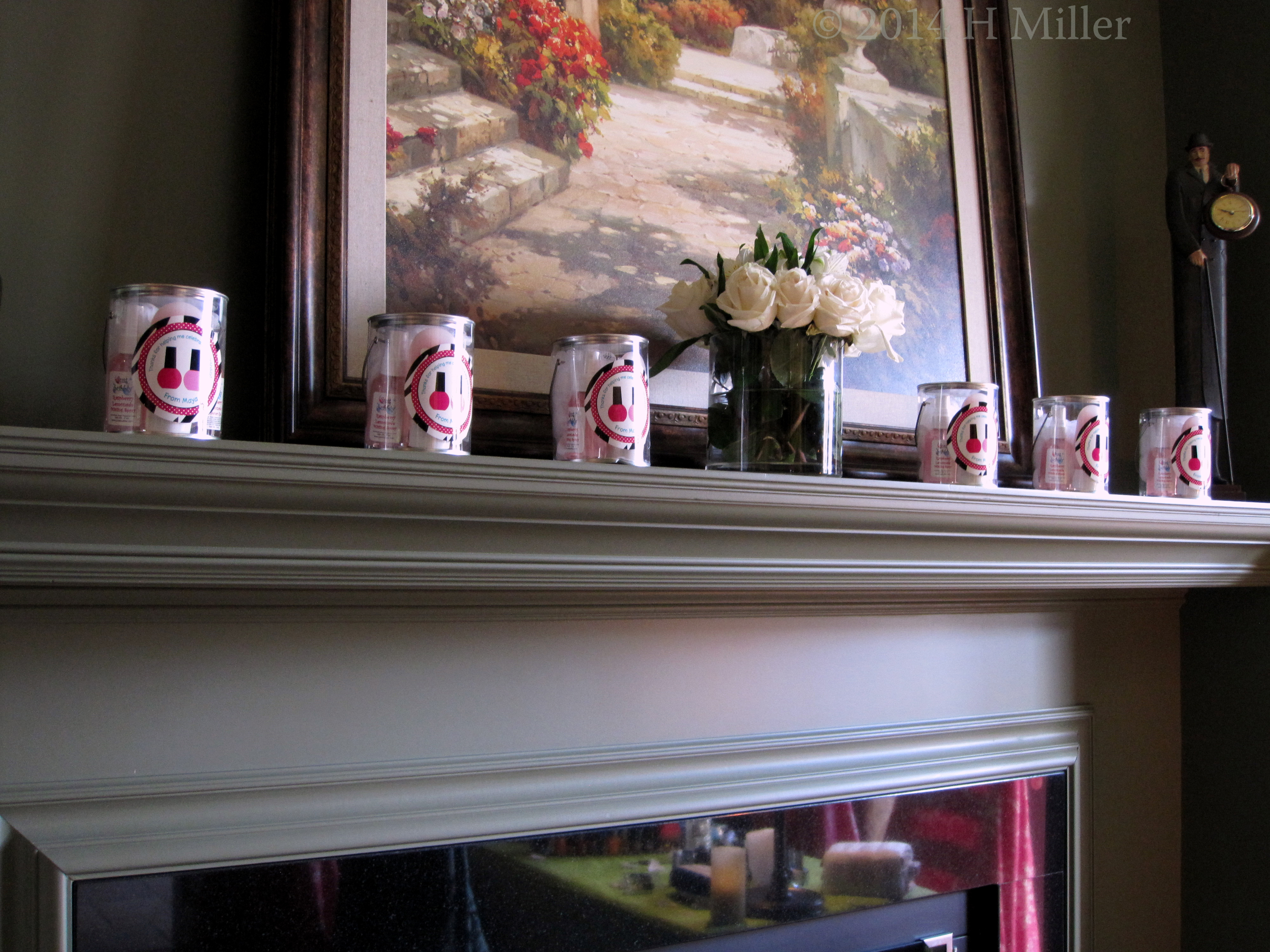 Family Provided Decor Is Also The Kids' Gift Bags! Great Idea!! Family Provided Decor Is Also The Kids' Gift Bags! Great Idea!!