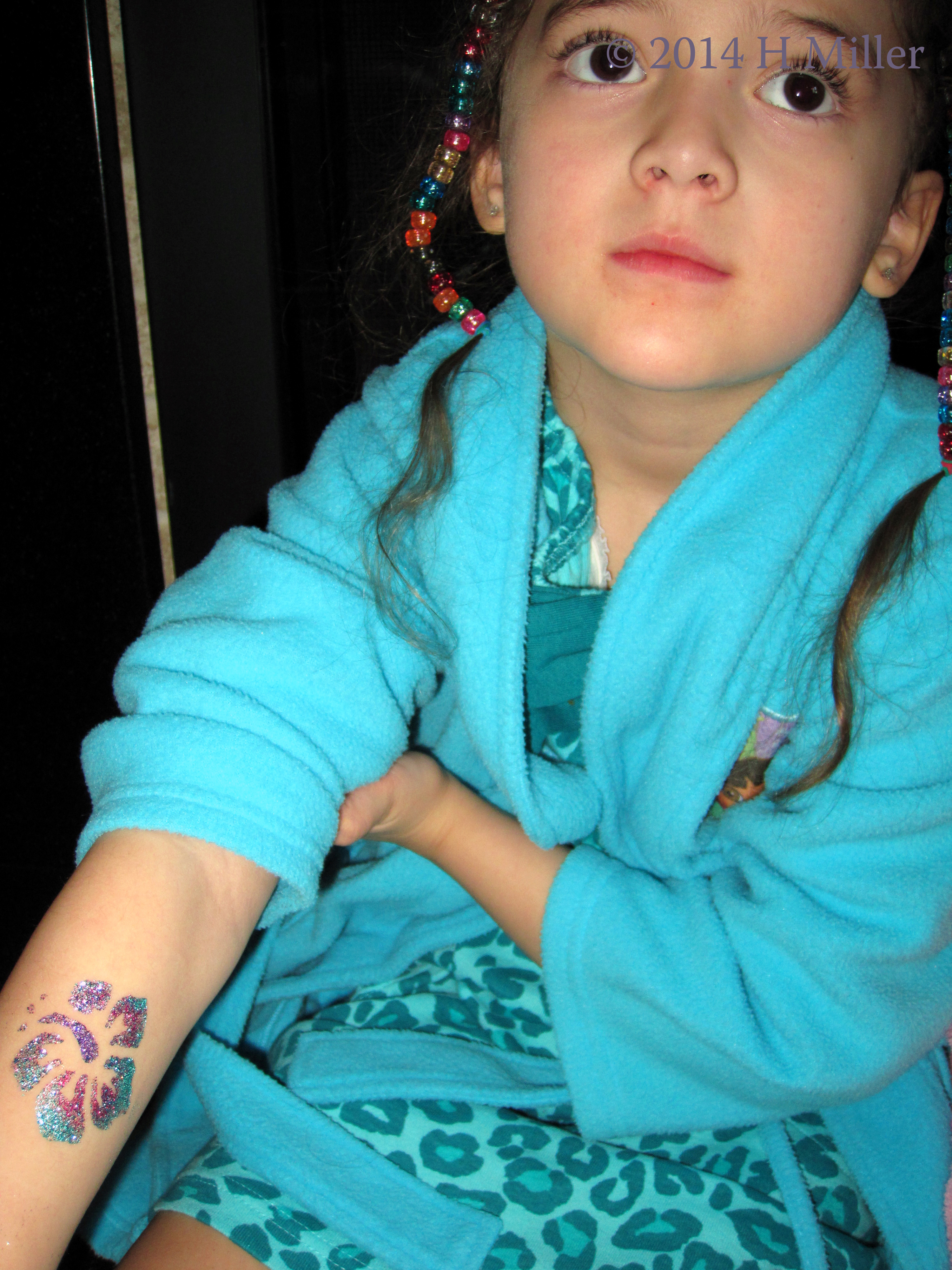 Glitter Body Art MultiColor Design Glitter Body Art MultiColor Design