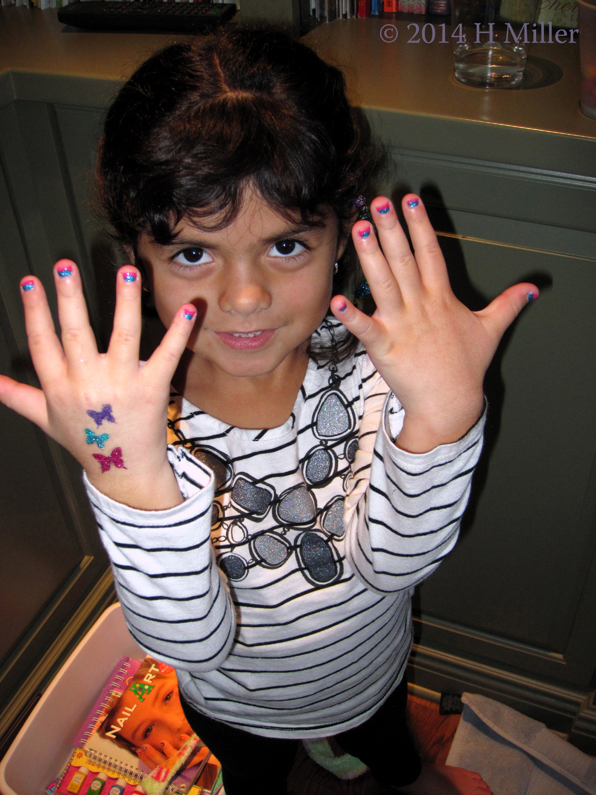 Glitter Body Art And Cool Polish Designs Glitter Body Art And Cool Polish Designs