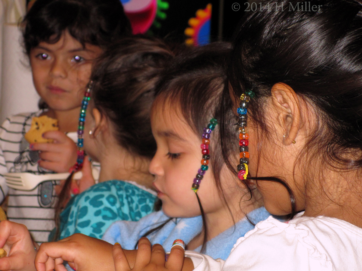 The Girls Enjoying The Birthday Party Treat The Girls Enjoying The Birthday Party Treat