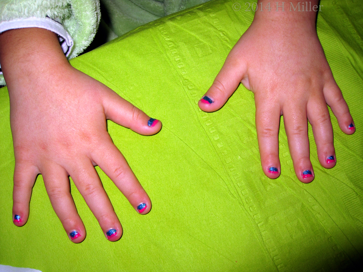 Nail Art Hot Pink And Metallic Electric Blue Split Top To Bottom 