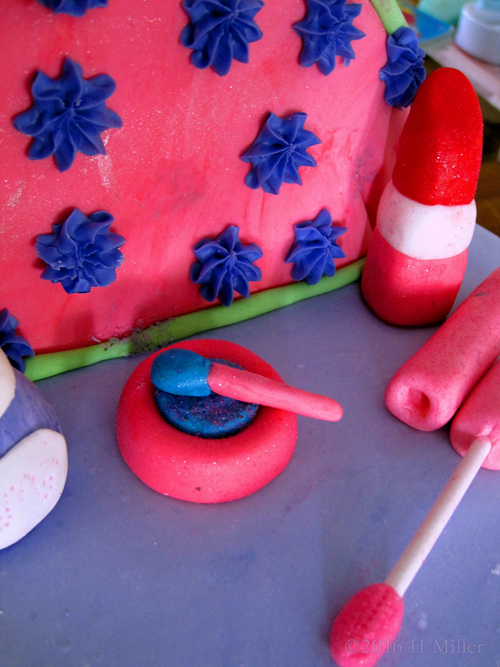 Adorable Makeup Cake Decorations Adorable Makeup Cake Decorations