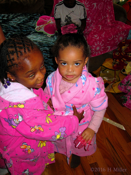 Having Fun During The Home Girls Spa Party Having Fun During The Home Girls Spa Party