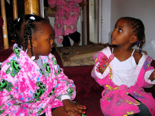 Chatting After Mini Manis Chatting After Mini Manis